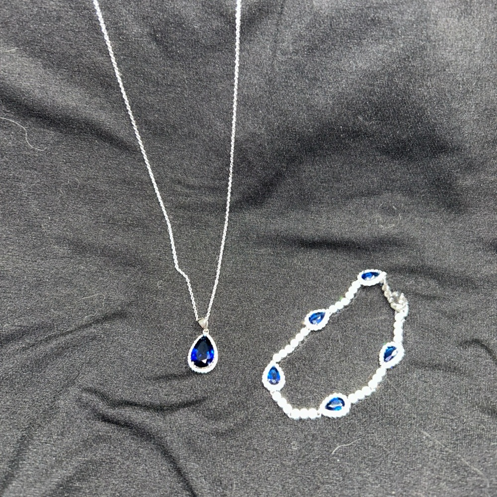 Elegant‎ Blue and Silver Necklace with Minimalist Design